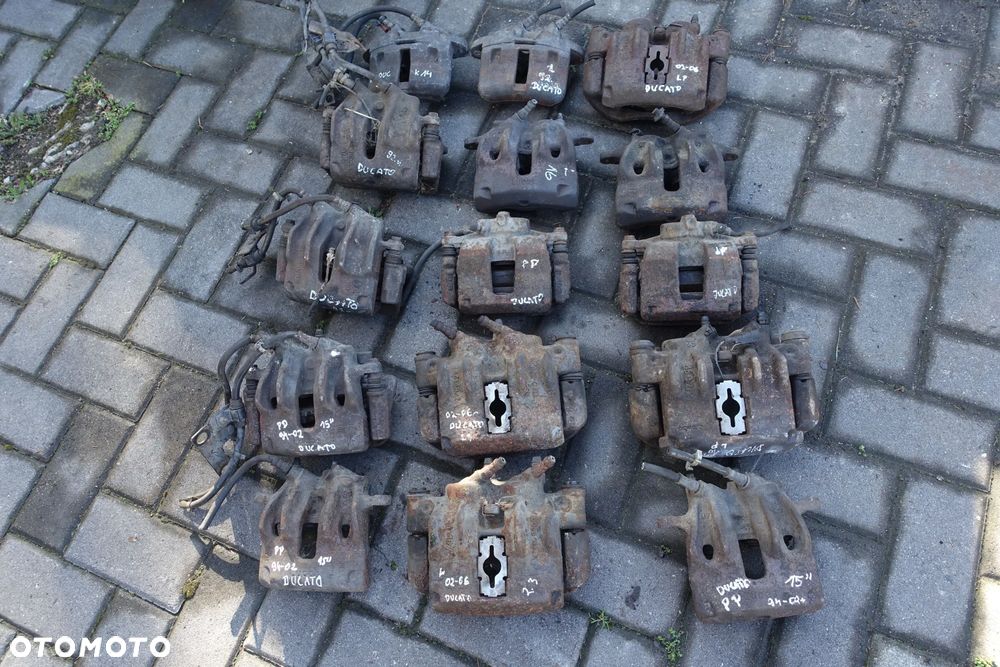 ZACISK JARZMO PRZÓD TYŁ DUCATO BOXER JUMPER 92-13r. - 1