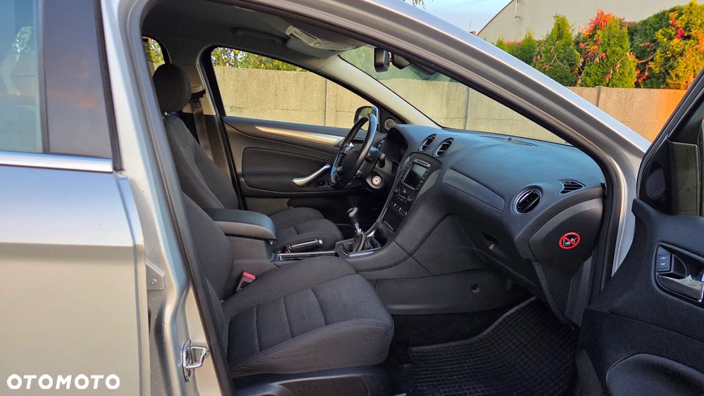 Ford Mondeo Turnier 2.0 TDCi Titanium - 22