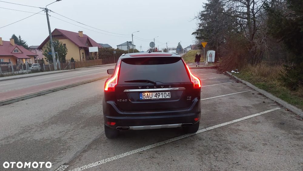 Volvo XC 60 T5 Momentum - 3