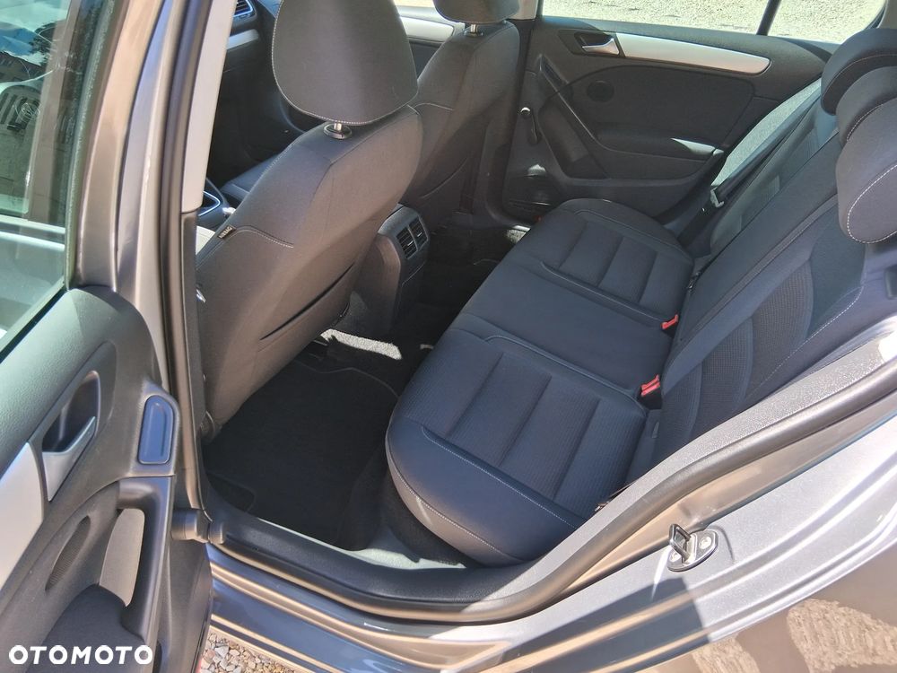Volkswagen Golf - 13