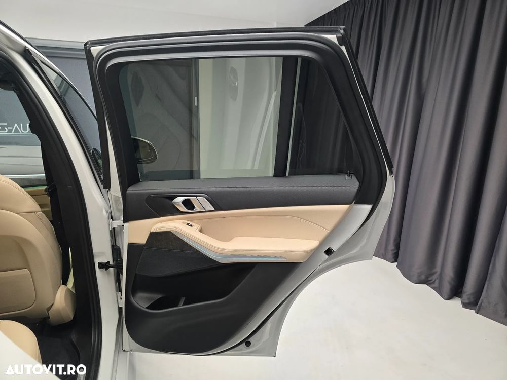 BMW X5 xDrive45e - 27