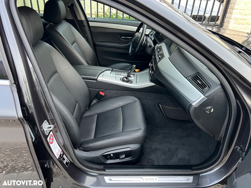 BMW Seria 5 520d xDrive Aut. Luxury Line - 7