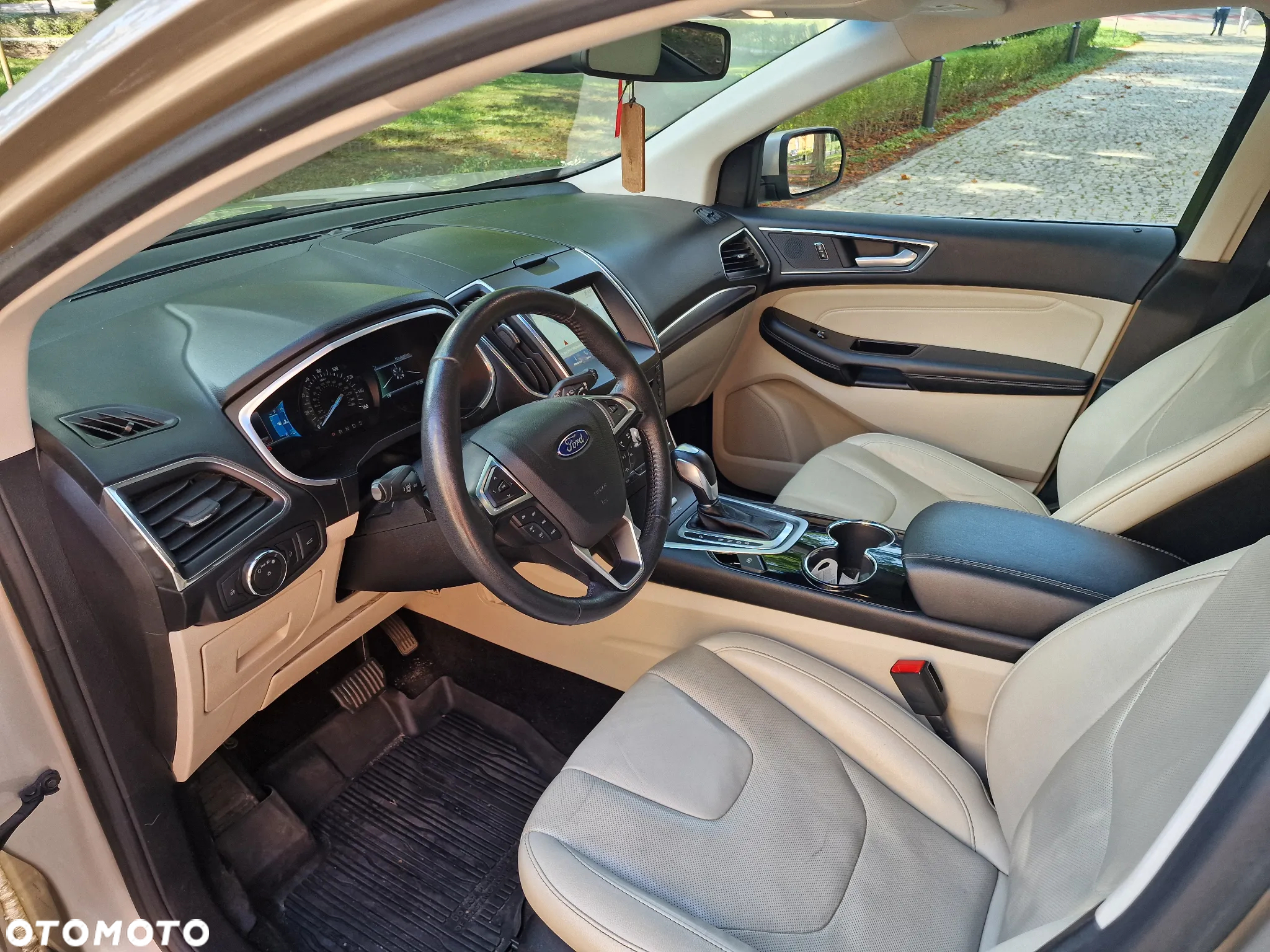 Ford Edge - 9