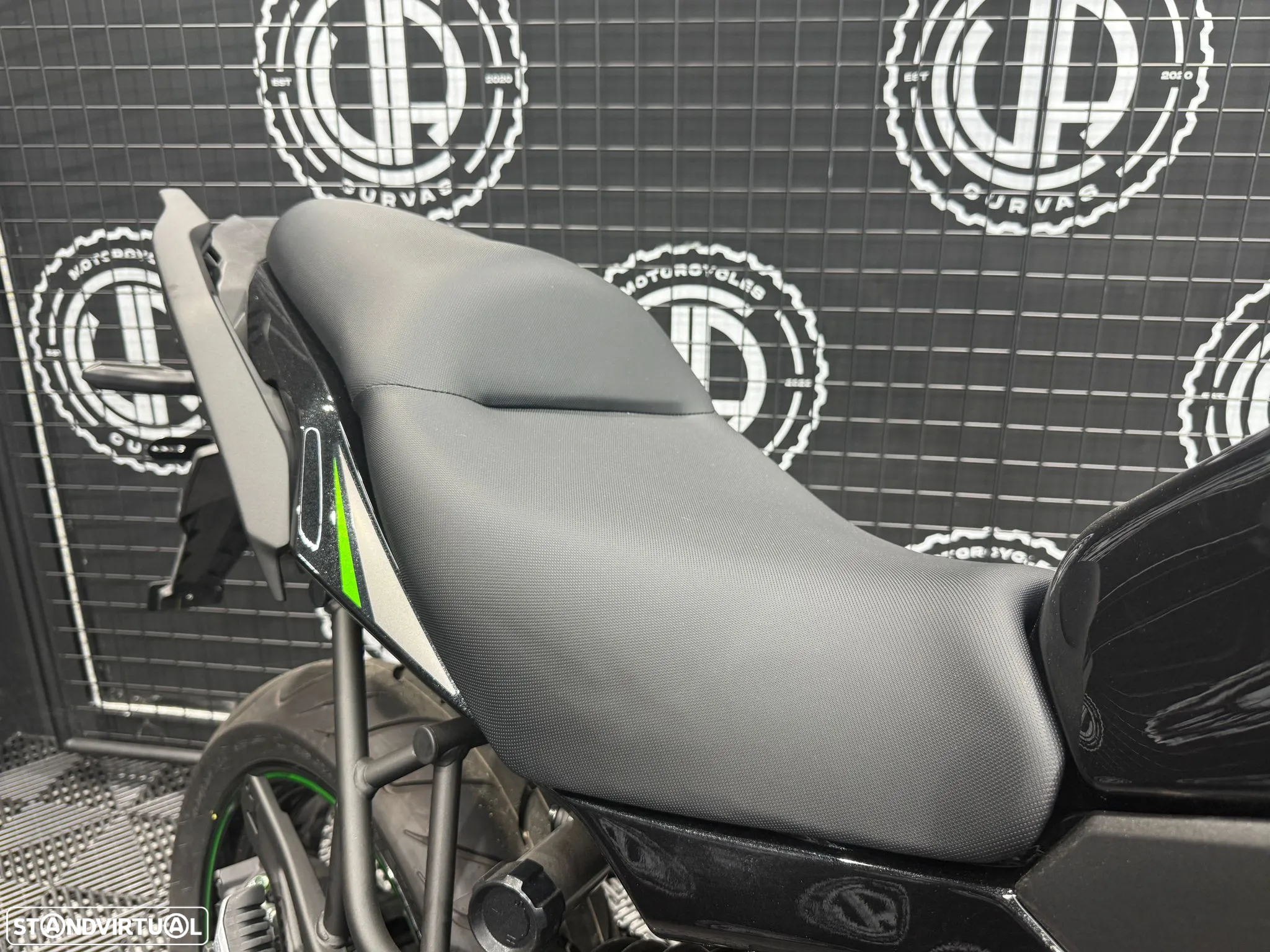 Kawasaki Versys 650 SE 2025 - 10