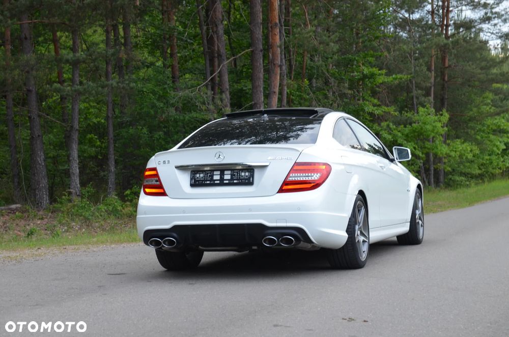 Mercedes-Benz Klasa C AMG 63 S AMG Speedshift MCT 9G - 36
