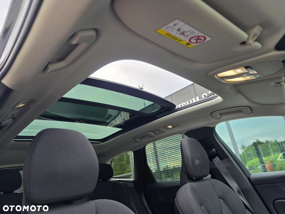 Volvo XC 60 B4 B Momentum Pro - 28