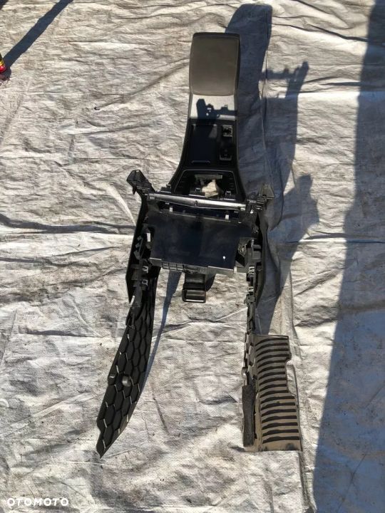 PODLOKIETNIK KOMPLETNY europa golf vii oem eu - 4