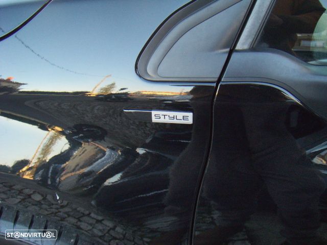 Peugeot 2008 1.2 PureTech Style - 12