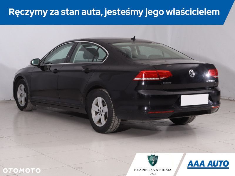 Volkswagen Passat - 5