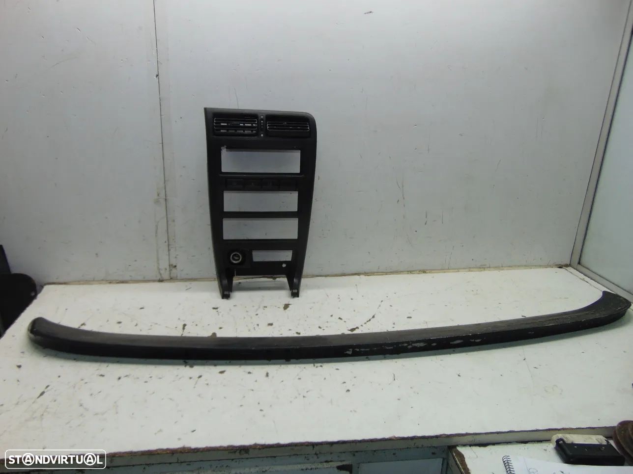 Nissan 100 NX consola frontal/Aeleron - 1