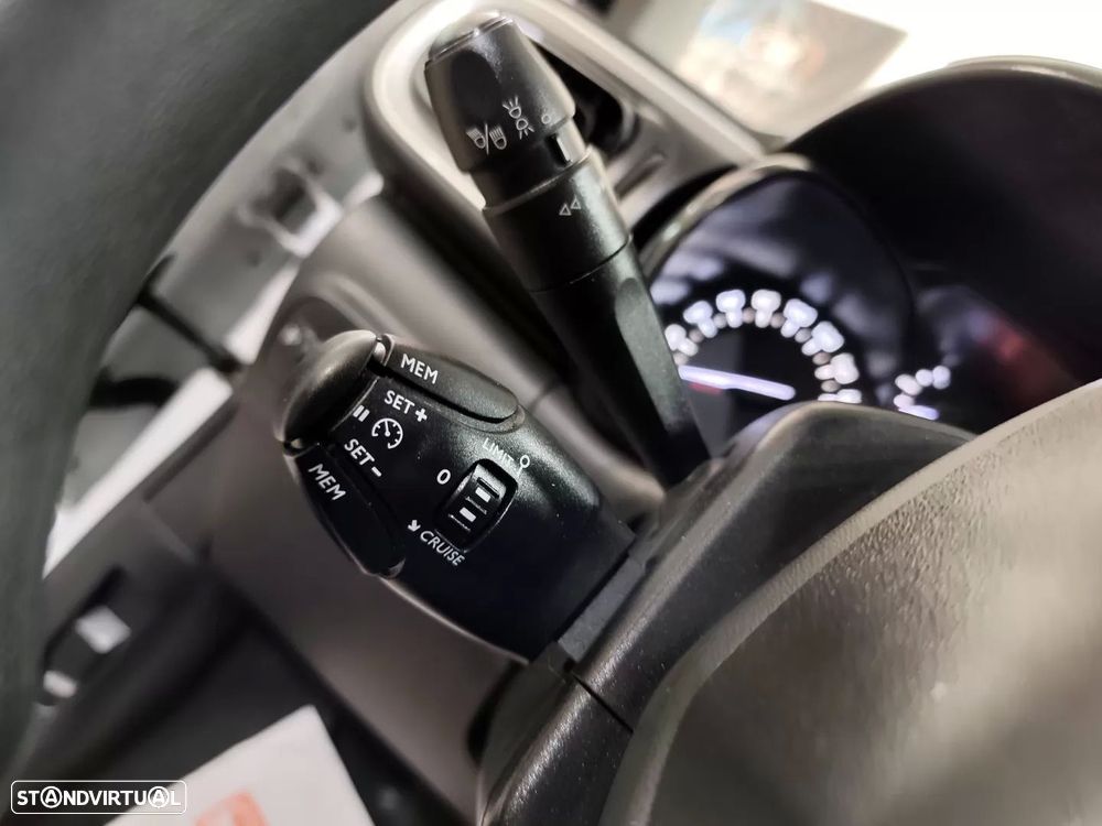 Citroën C3 1.2 PureTech Shine EAT6 - 16