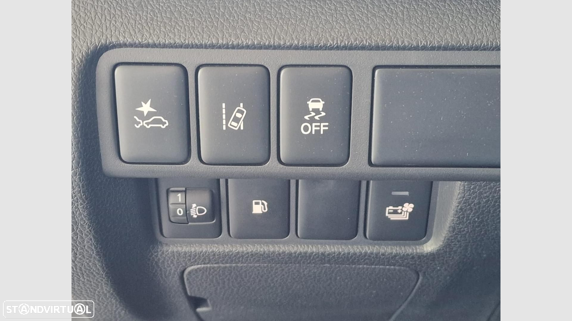 Mitsubishi Eclipse Cross - 16