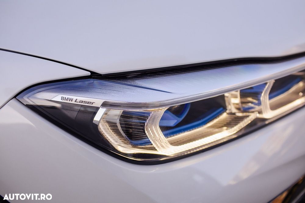 BMW Seria 7 730d xDrive MHEV - 9