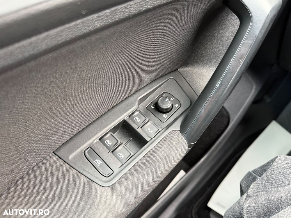 Volkswagen Tiguan 2.0 TDI SCR 4MOTION DSG R-Line - 25