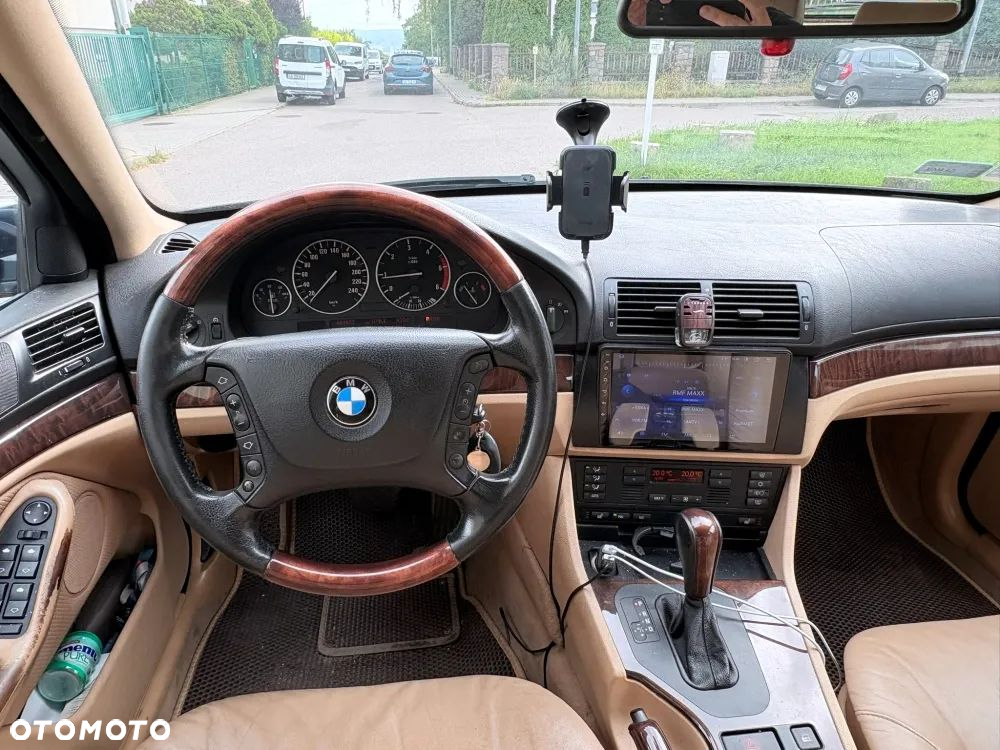 BMW Seria 5 - 18