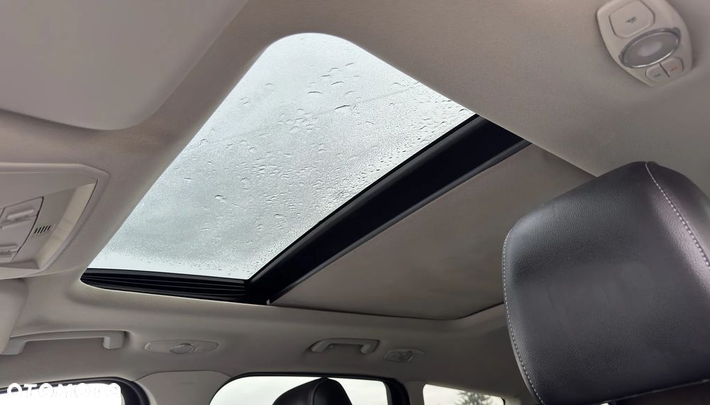 Ford Kuga 2.0 TDCi 4x4 Titanium - 28