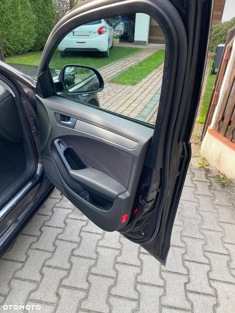 Audi A4 Limousine - 16