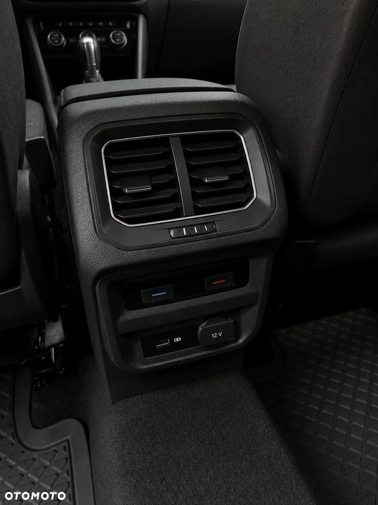 Volkswagen Tiguan - 9