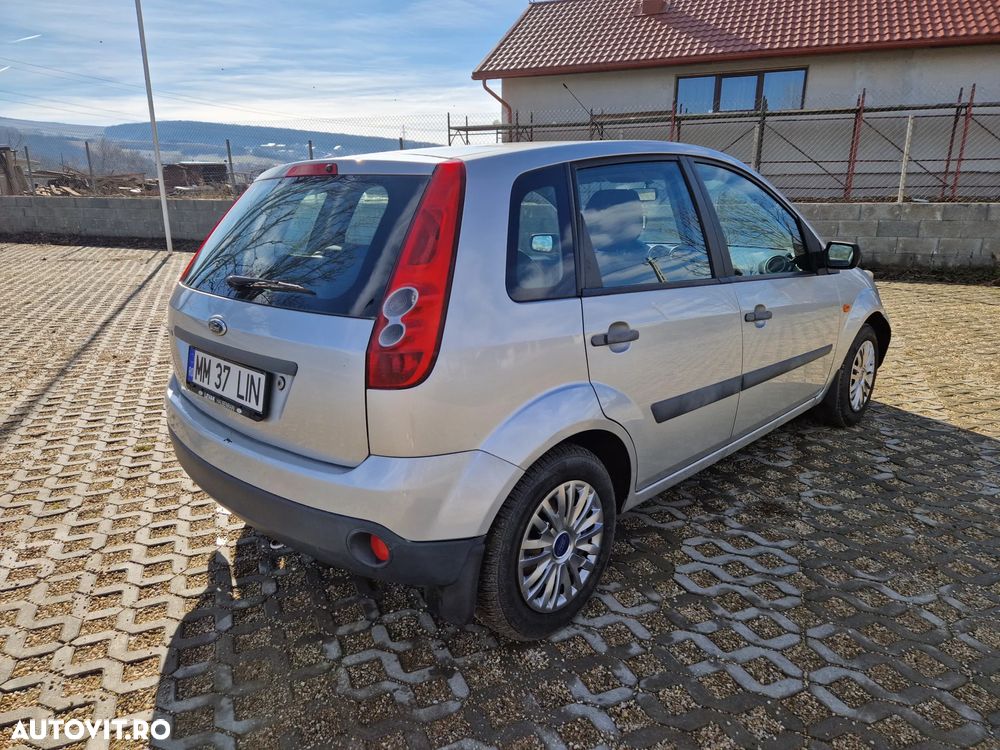 Ford Fiesta 1.25i Ambiente - 7