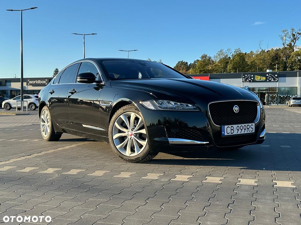 Jaguar XF 25t Prestige - 2