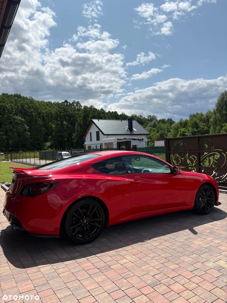 Hyundai Genesis Coupe 2.0 TCI Premium - 13