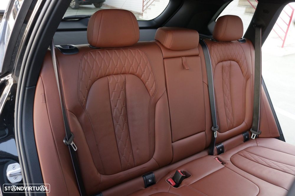 BMW X5 50 e xDrive Pack M Desportivo Pro - 32