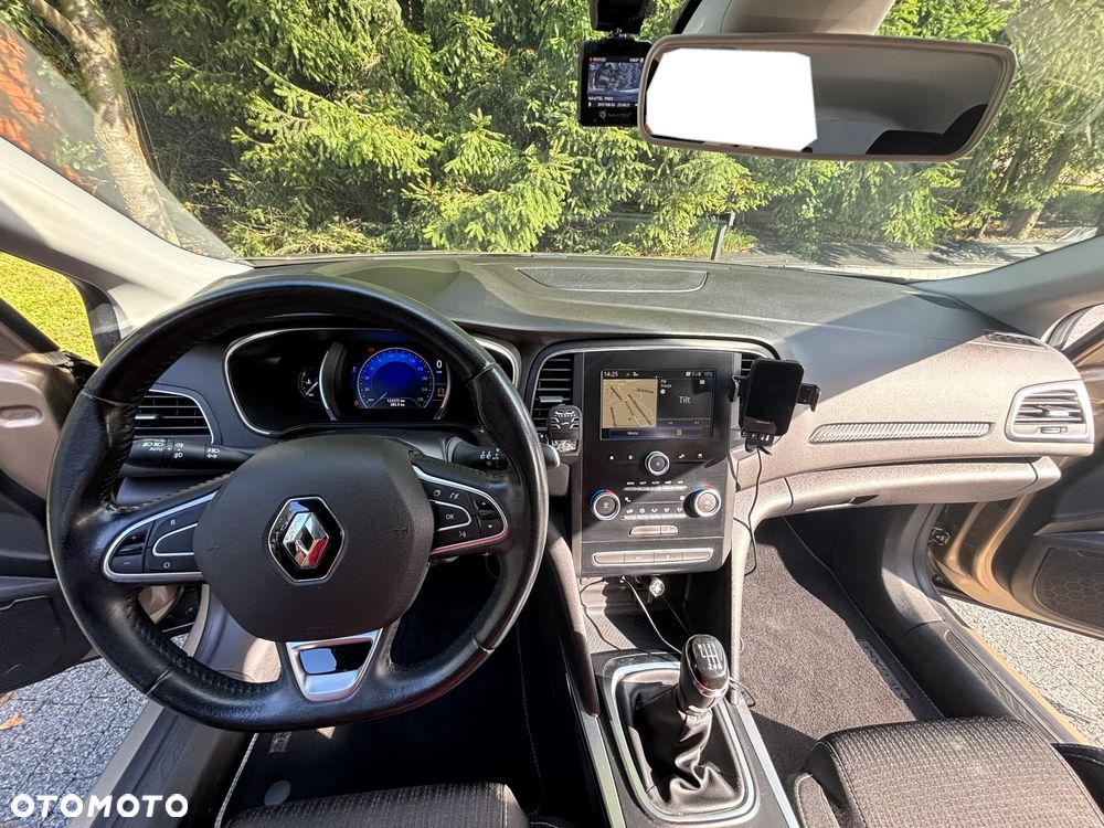 Renault Megane 1.2 Energy TCe Limited - 8