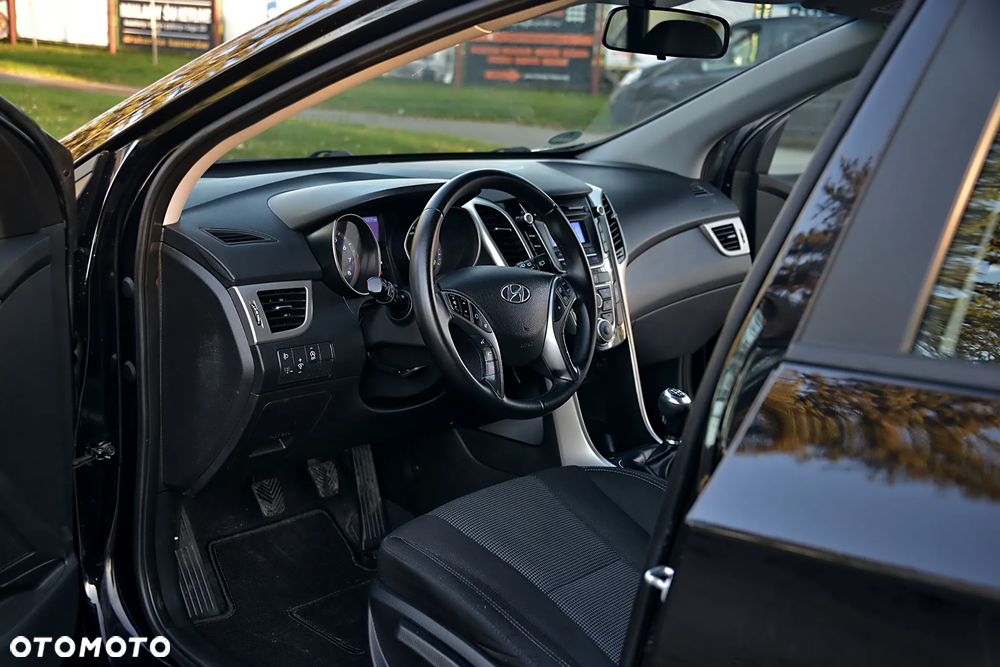 Hyundai i30 - 24