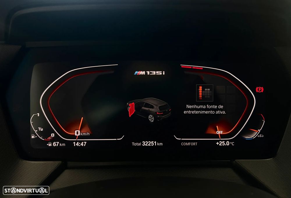 BMW M135i xDrive - 39