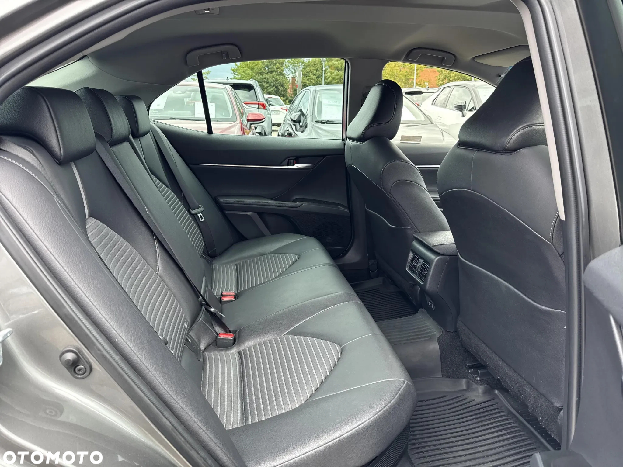 Toyota Camry 2.5 Hybrid Prestige CVT - 12