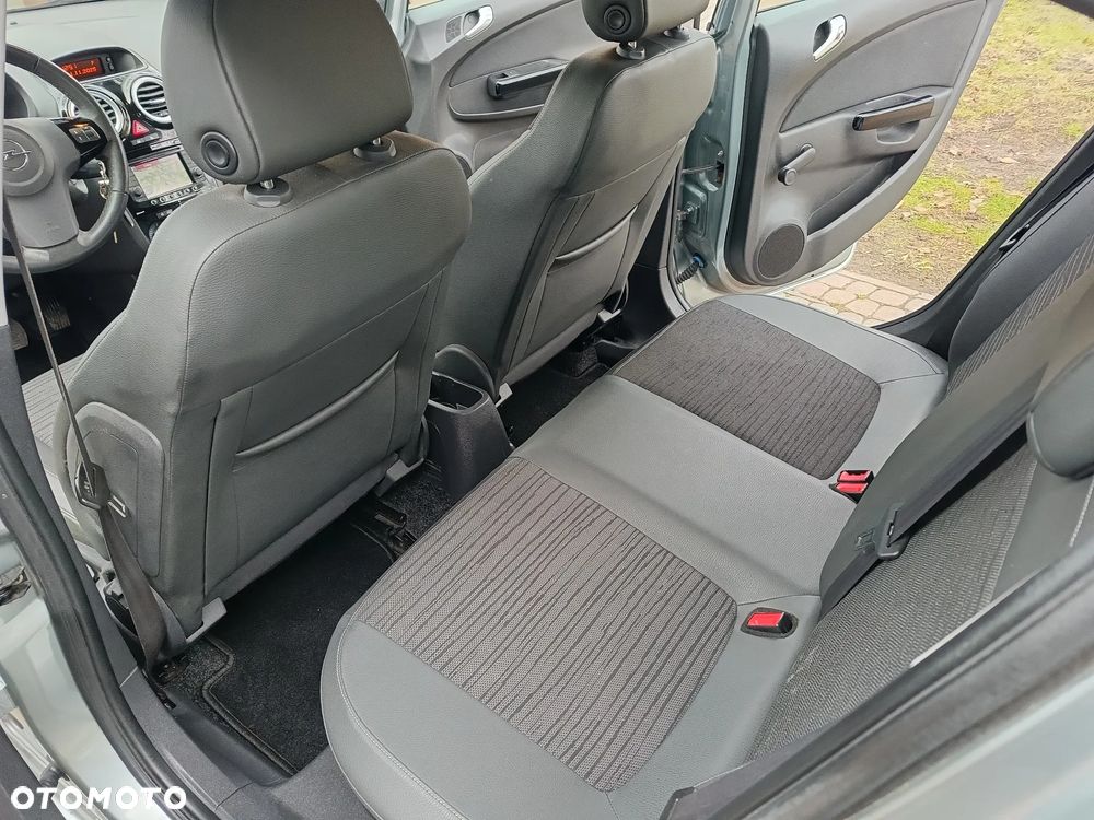 Opel Corsa 1.2 16V Cosmo - 14