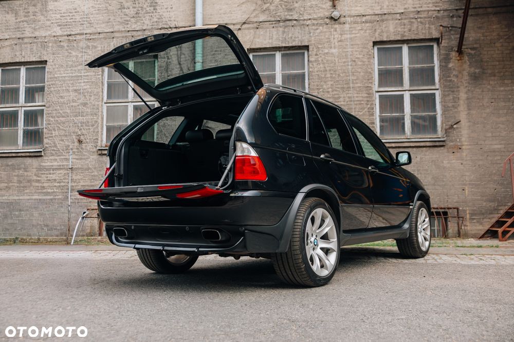 BMW X5 4.8 is - 39