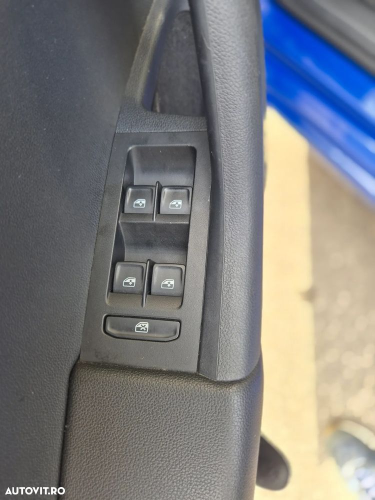 Skoda Octavia 1.6 TDI DSG Ambition - 3