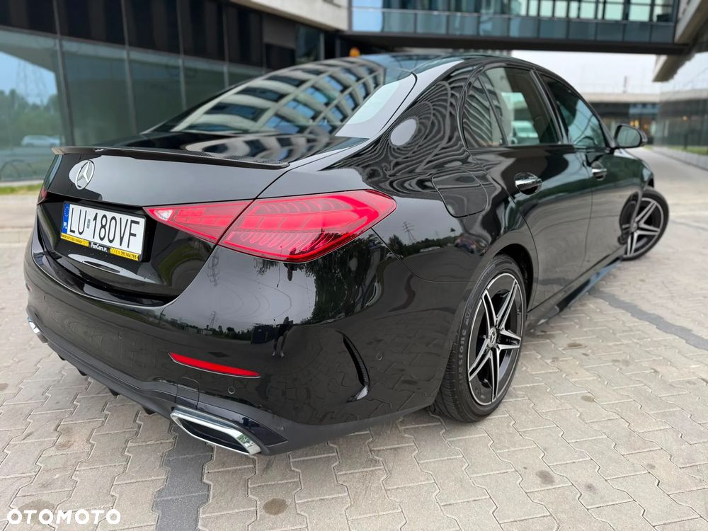 Mercedes-Benz Klasa C 300 4Matic 9G-TRONIC AMG Line - 2