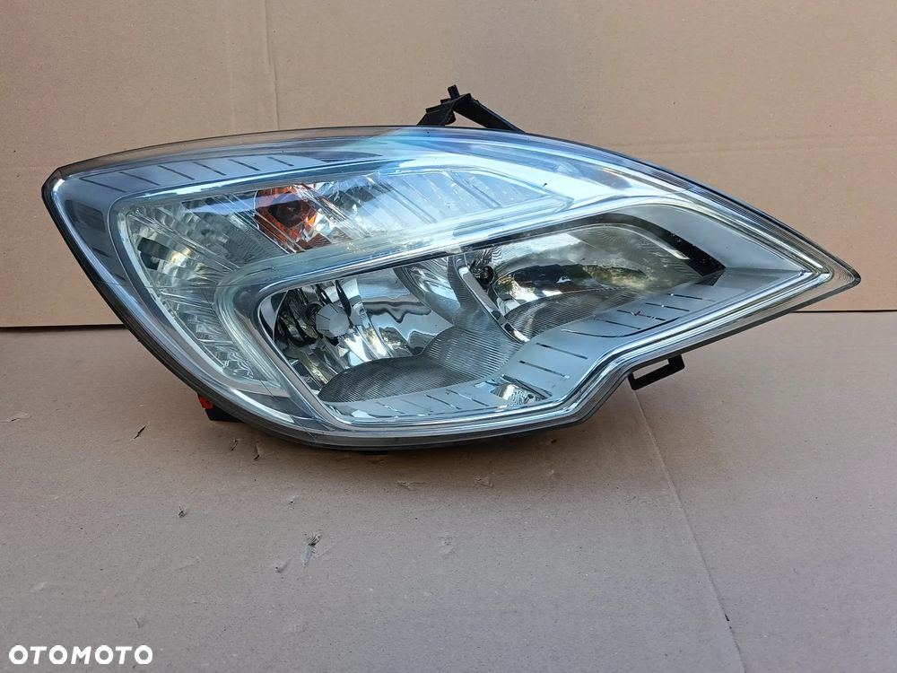 Lampa przednia prawa Opel Meriva B II 2 reflektor 13253630