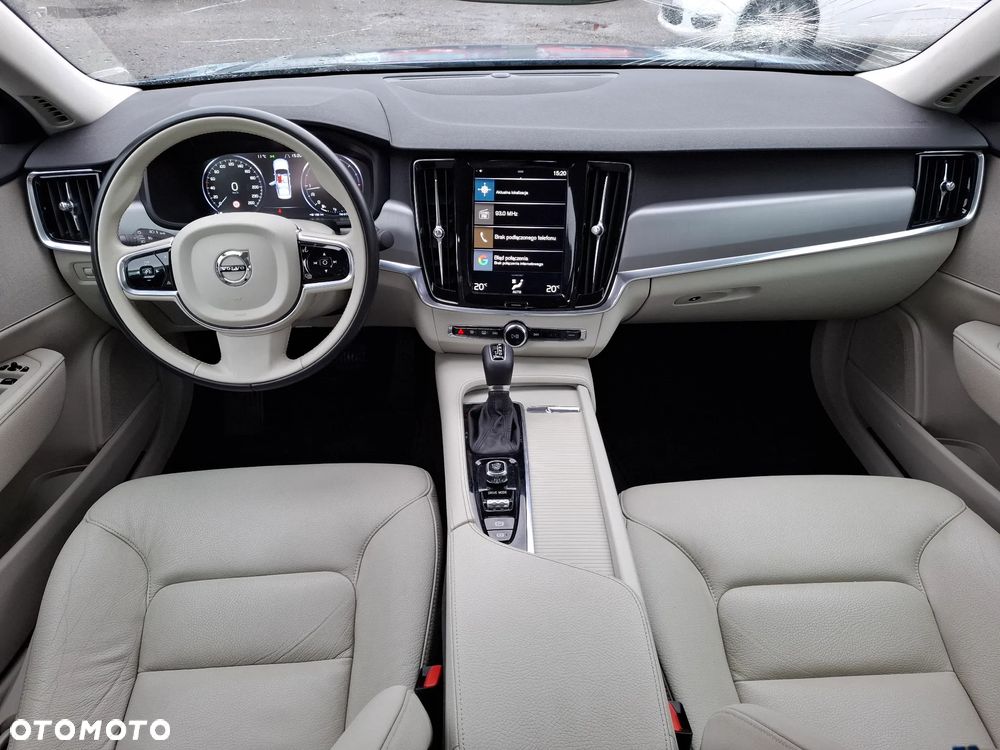 Volvo S90 D4 Momentum - 26