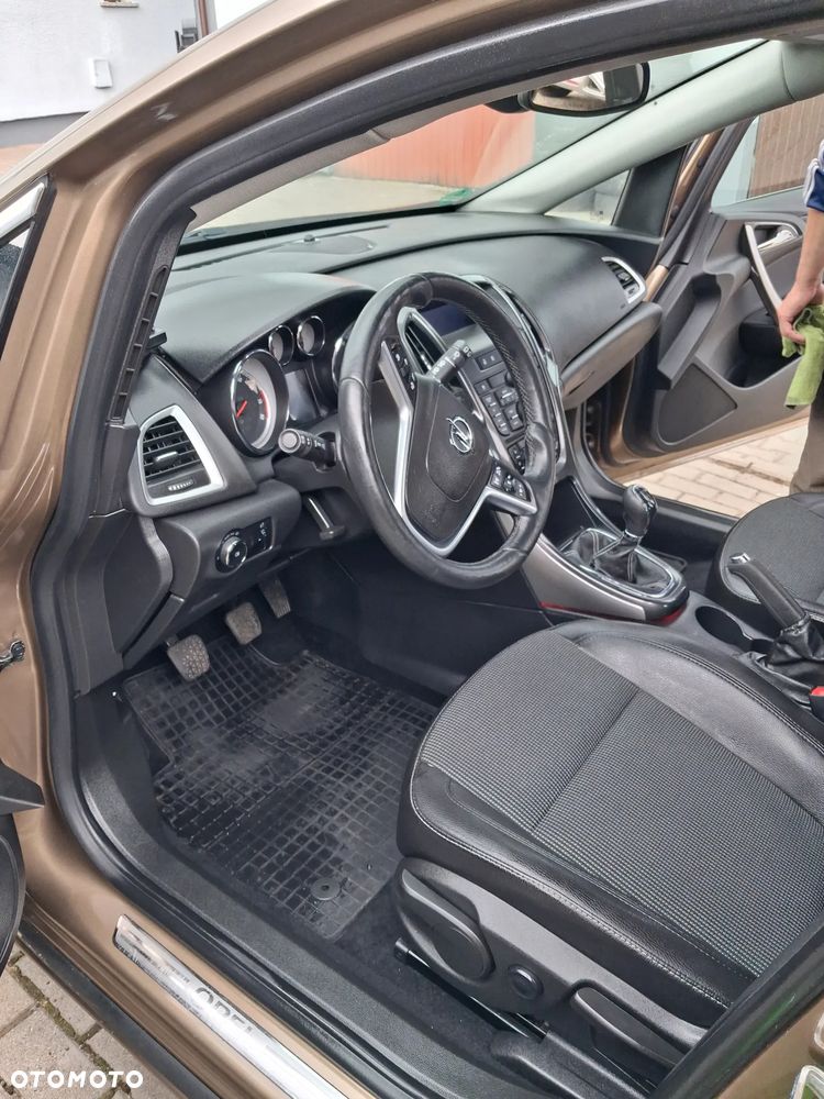 Opel Astra - 16