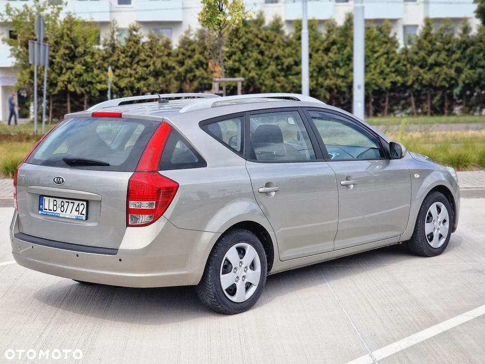 Kia Ceed 1.4 Comfort + - 5