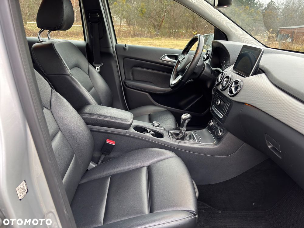 Mercedes-Benz Klasa B 180 (CDI) d AMG Line - 25