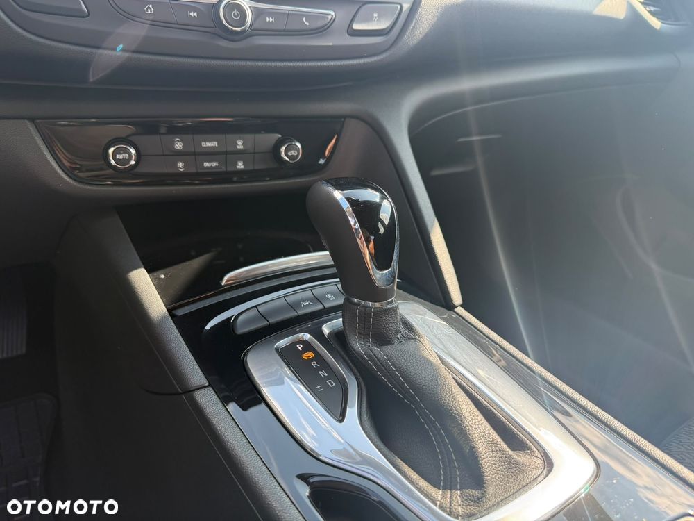 Opel Insignia 1.5 T Enjoy S&S - 14