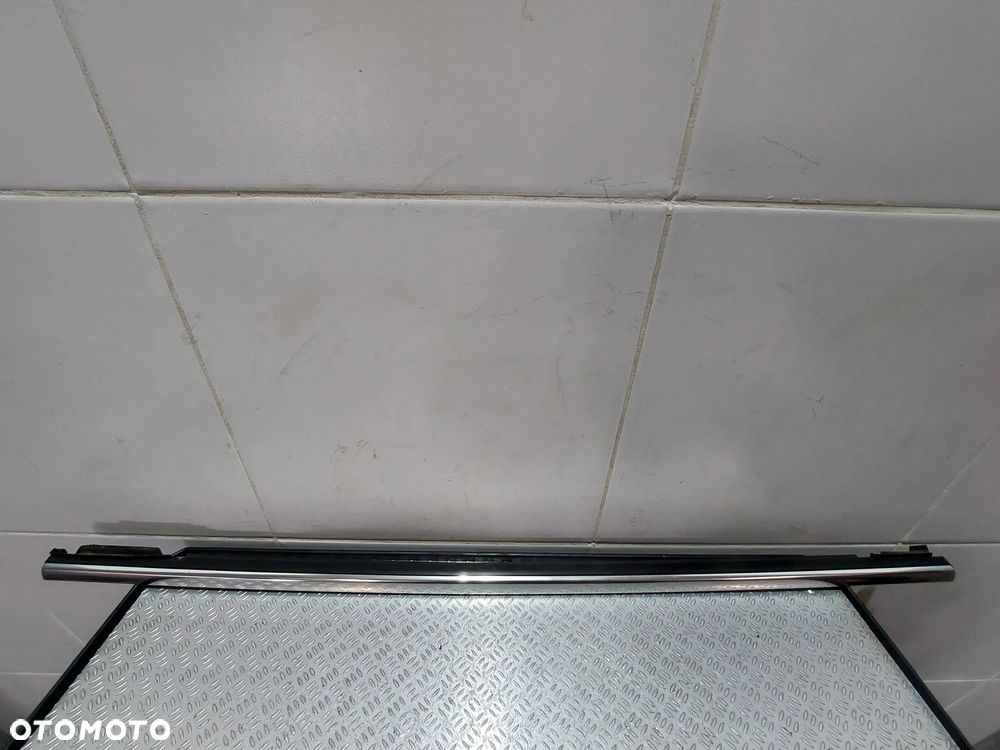 LISTWY LISTWA CHROM NA DRZWI PRAWY TYŁ FORD KUGA MK1 R2012 2,0 TDCI NR 8V41S25604B1R - 1