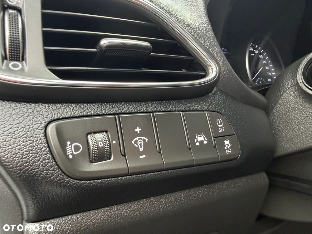 Hyundai i30 1.4 Classic + - 36