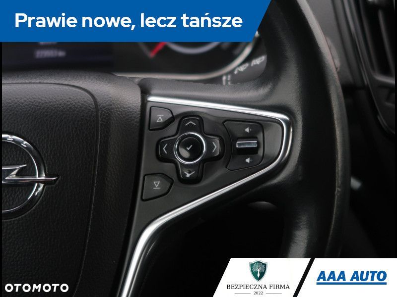 Opel Insignia - 23
