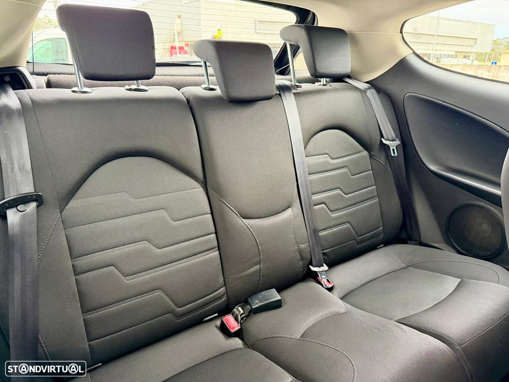 Alfa Romeo MiTo 1.3 JTD Distinctive S&S - 11