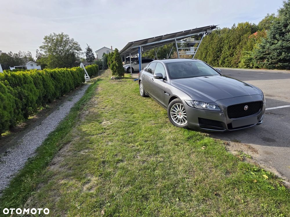 Jaguar XF 2.0 i4D R-Sport - 14
