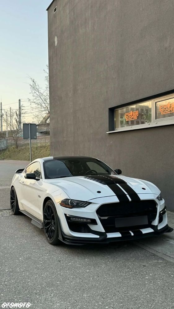 Ford Mustang - 8