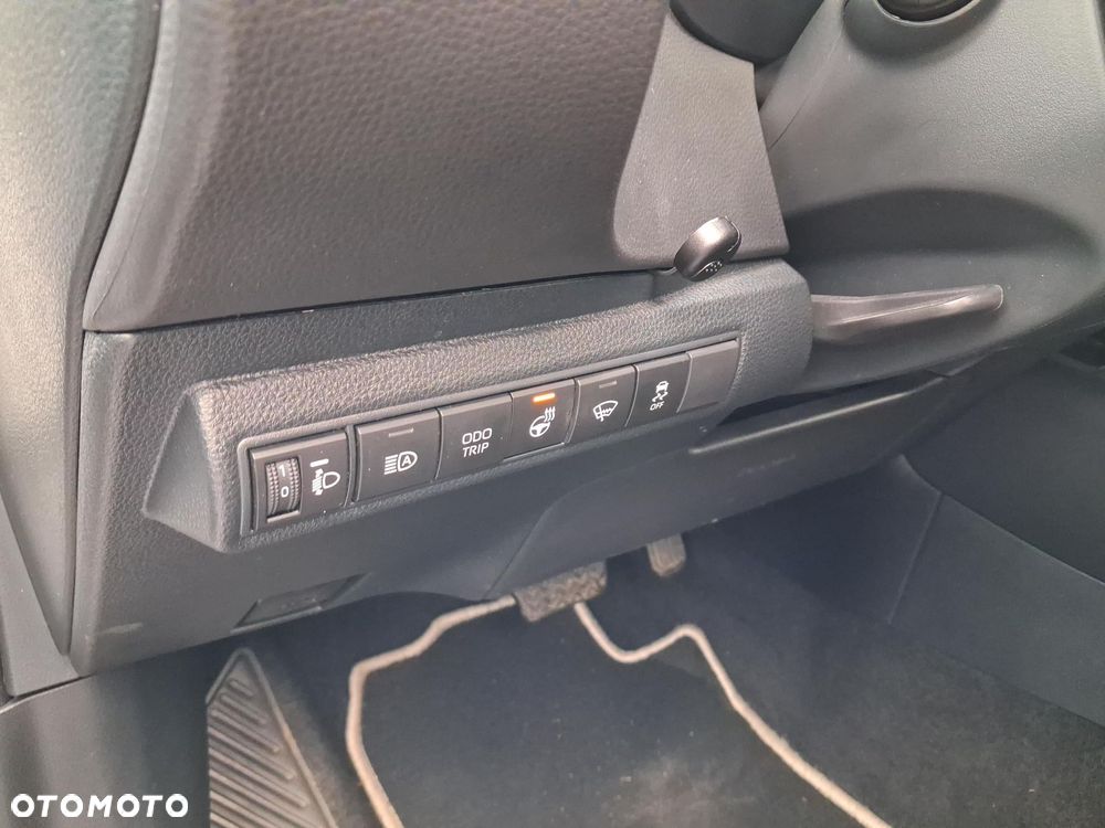 Toyota Corolla 1.8 Hybrid Comfort - 21