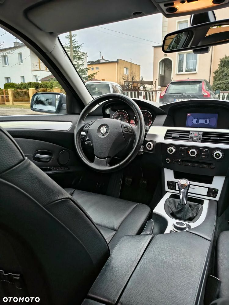 BMW Seria 5 523i Edition Exclusive - 26