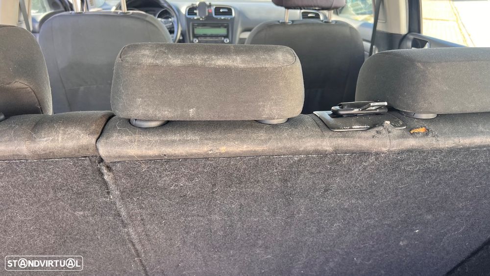 VW Golf Variant 1.6 TDi Confortline - 21