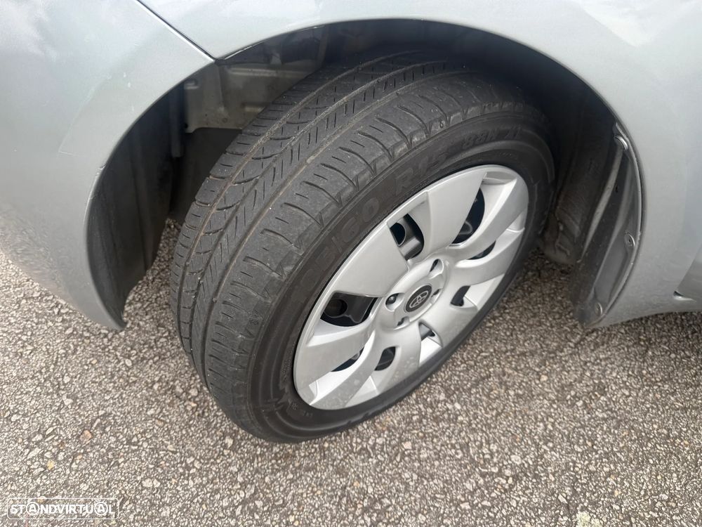 Toyota Yaris 1.3 Auto Sol - 25